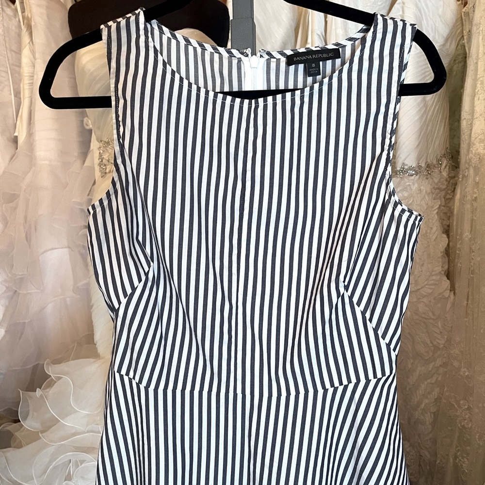 EUC banana republic peplum blouse.